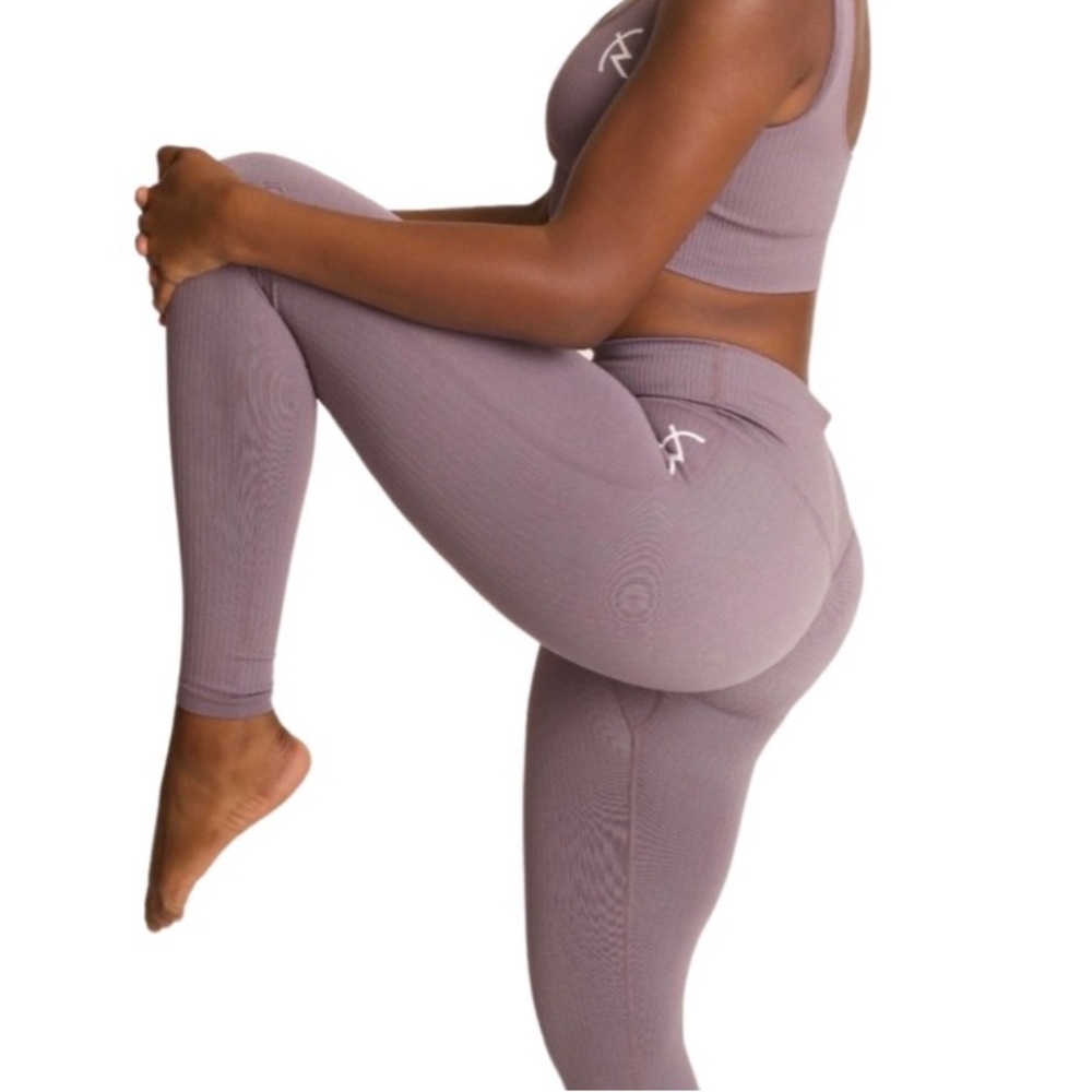 Zoezi Mauve ribbed leggings​